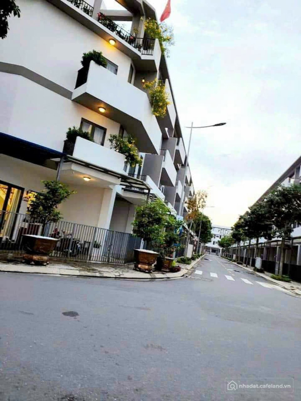 Bán nhà riêng: ⭐️⭐️ Nhà Khu The Pearl Riverside SHR 4 tầng 90m2, Vuông – Nguyễn 