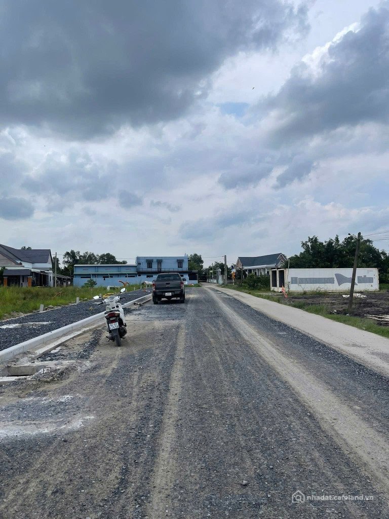 Bán đất thổ cư: Bán nền tái định cư Eco Retreat, 5x16.5m, đã có giấy bàn giao nề