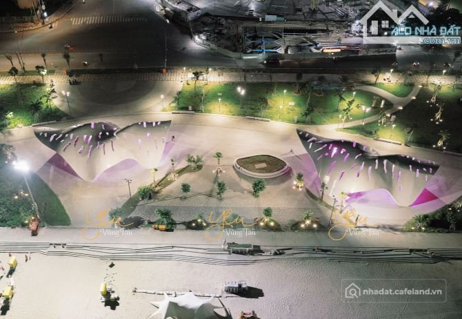 Bán nhà riêng: BÁN NHÀ HOÀN CÔNG VUÔNG VỨC - HẺM Ô TÔ ĐƯỜNG THUỲ VÂN - CÁCH BIỂN