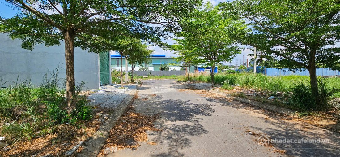 Bán đất thổ cư: Bán lỗ 700 triệu, nền góc trục đường chính đẹp nhất KDC Lago Cen