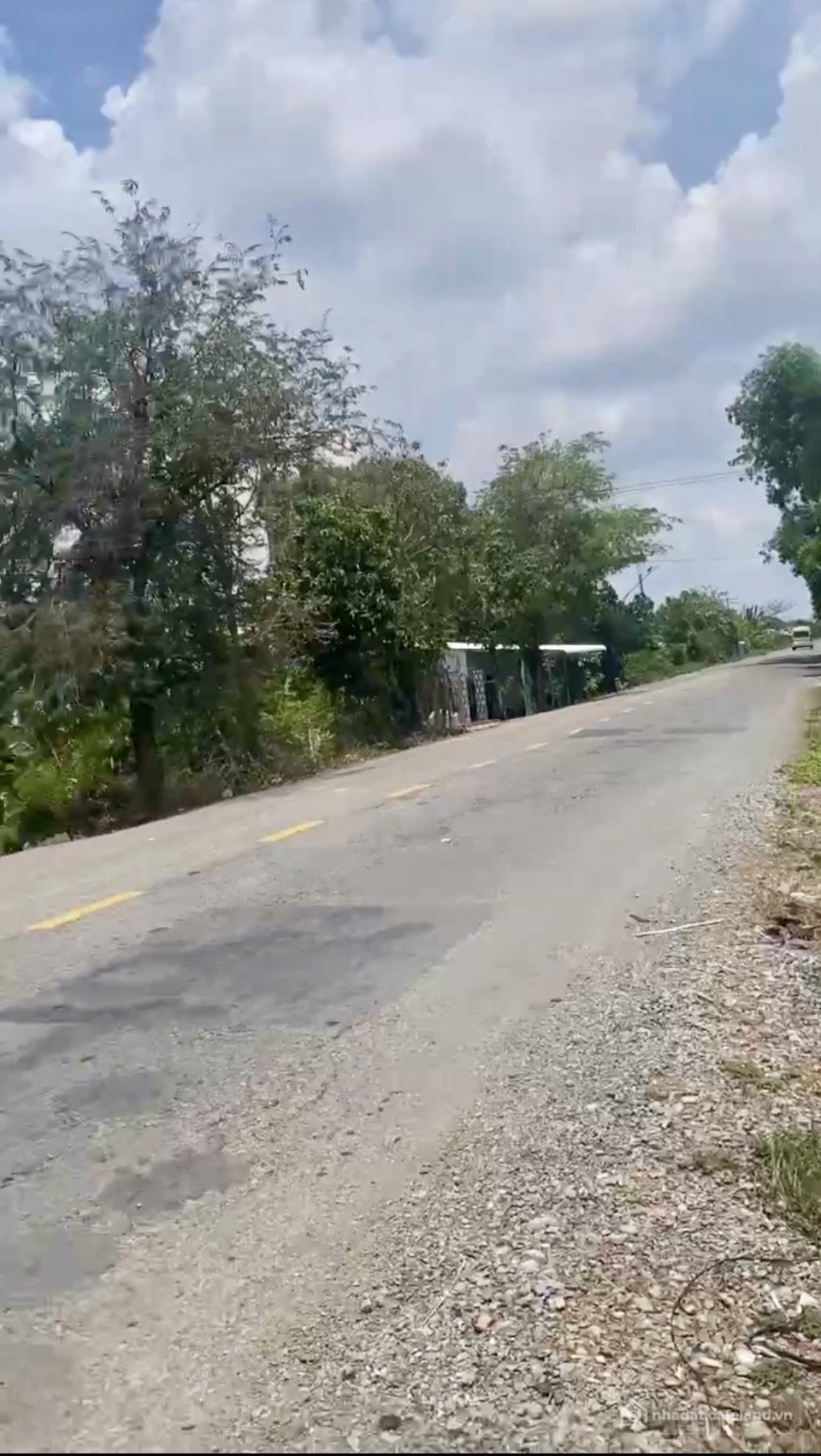 Bán đất thổ cư: bán đất mặt tiền quốc lộ 62 thị xã kiến tường 11mét ngang thổ cư