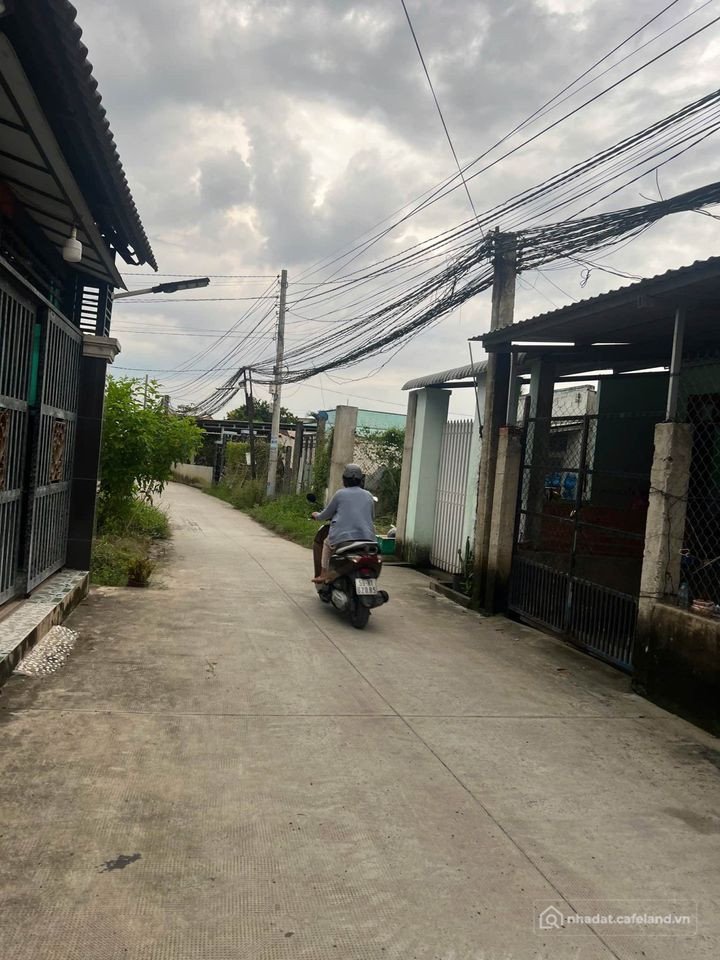 Bán đất thổ cư: BÁN 165 M2 GẦN KHU CÔNG NGHIỆP TÂN ĐỨC- CHỢ TỰ PHÁT - ĐỨC HÒA - 