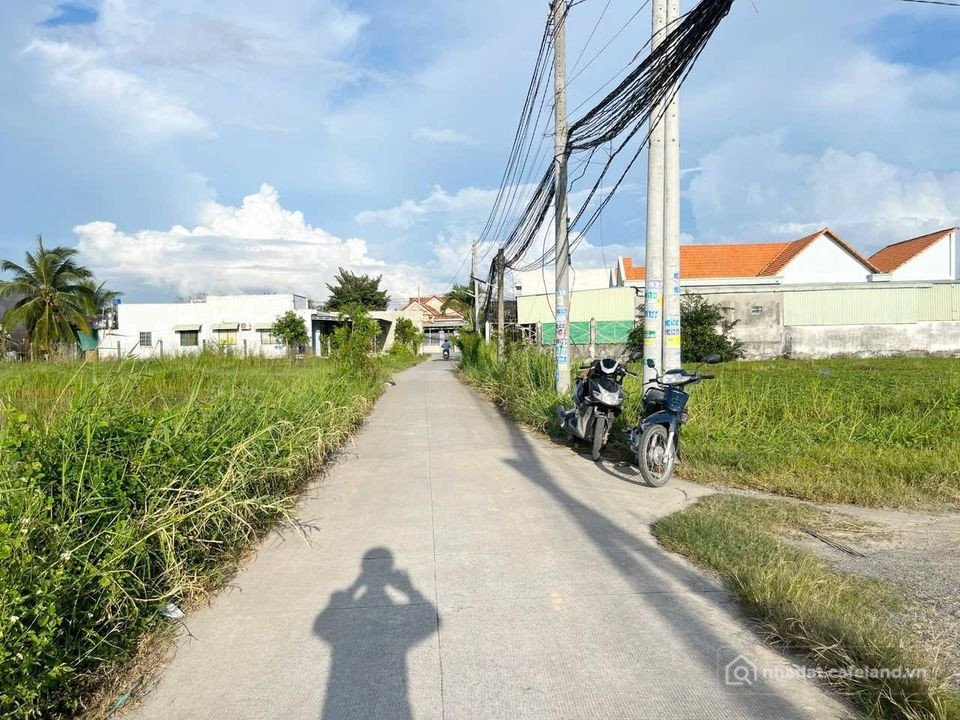 Bán đất thổ cư: BÁN GẤP 315M2 - GIÁ CHỈ 1 TỶ 250 TRIỆU - SÁT BÊN KHU CÔNG NGHIỆP