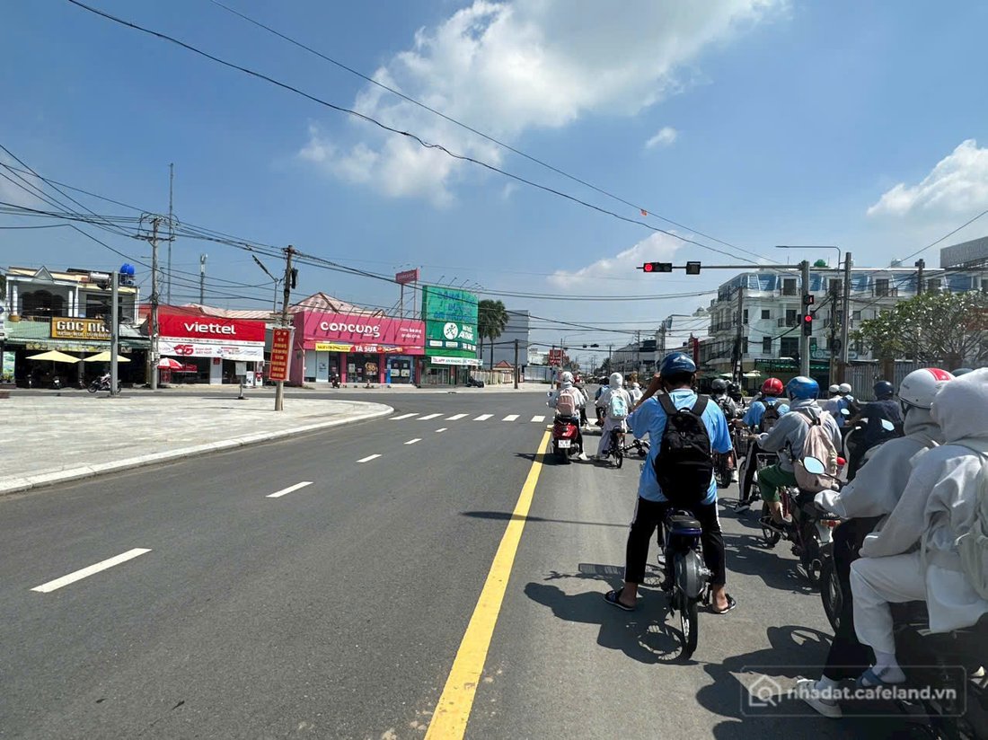 Bán đất thổ cư: Bán đất thổ cư mt đường nhựa xã Bình Trinh Đông, Tân Trụ dt 250m