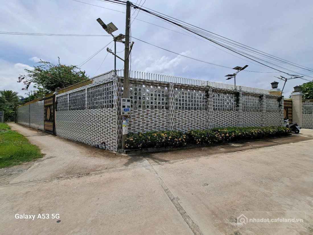 Bán nhà riêng: Nhà vườn đẹp xã Phước Lý, Cần Giuộc, Long An tổng dt 1840m2 3pn 2