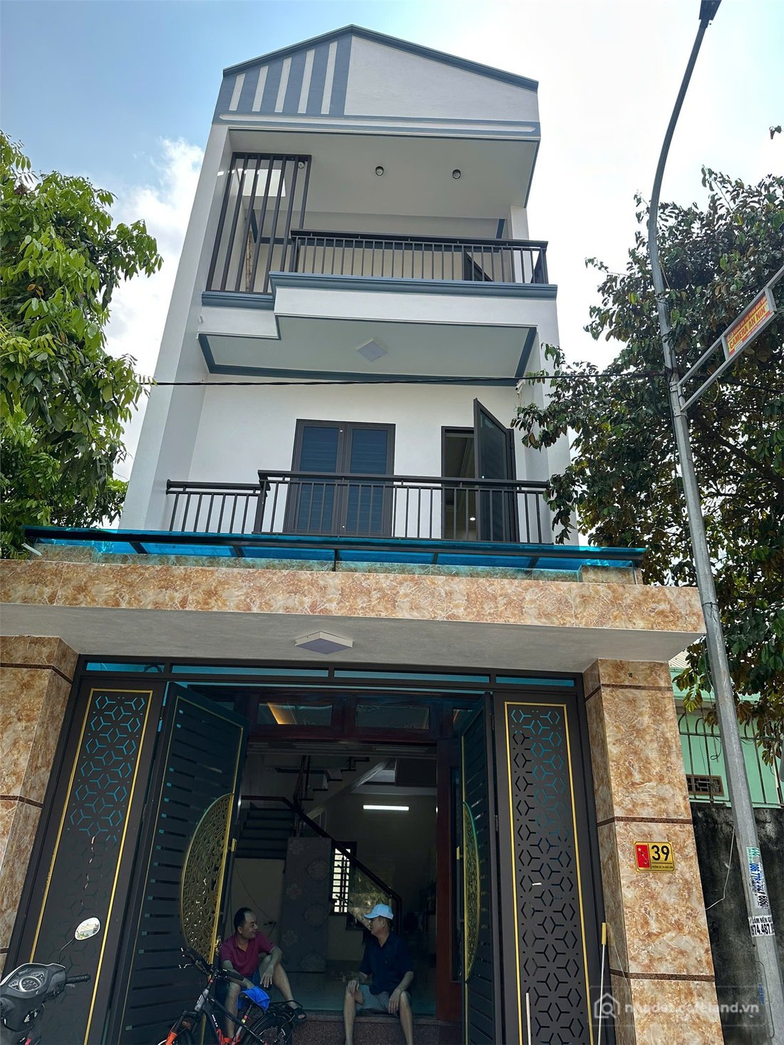 Bán nhà riêng: NHÀ ĐẸP – GIÁ TỐT –CHÍNH CHỦ CẦN BÁN NHÀ TẠI Sn 39 phố đạo sơn,TT