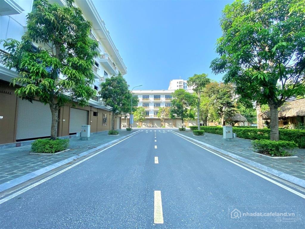 Bán nhà riêng: Kdt xuân hưng căn 60m2 view công viên cực đẹp., sẵn sổ, sở hữu lâ