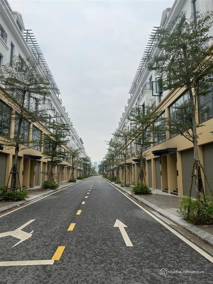 Bán nhà riêng: Bán nhanh căn góc xẻ khe 2 mặt tiền ngay trung tâm hạc thành dự á