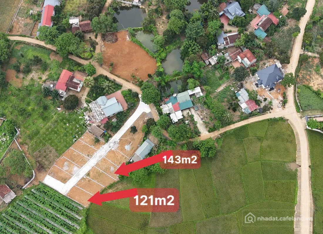 Bán đất thổ cư: Xã lỗ lô đất 121m2 full thổ cư tại đường HỒ CHÍ MINH giá chỉ 175