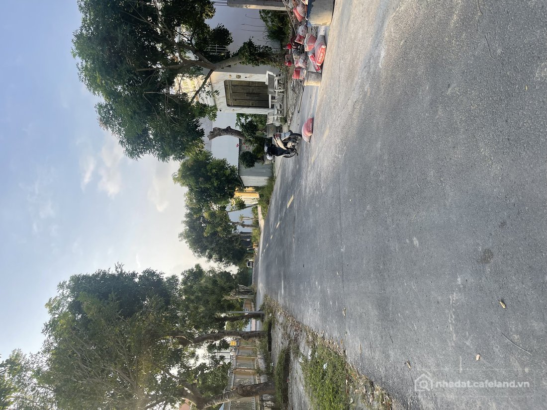 Bán đất thổ cư: Bán Nền Ngang Cổng Trường Kinh Tế