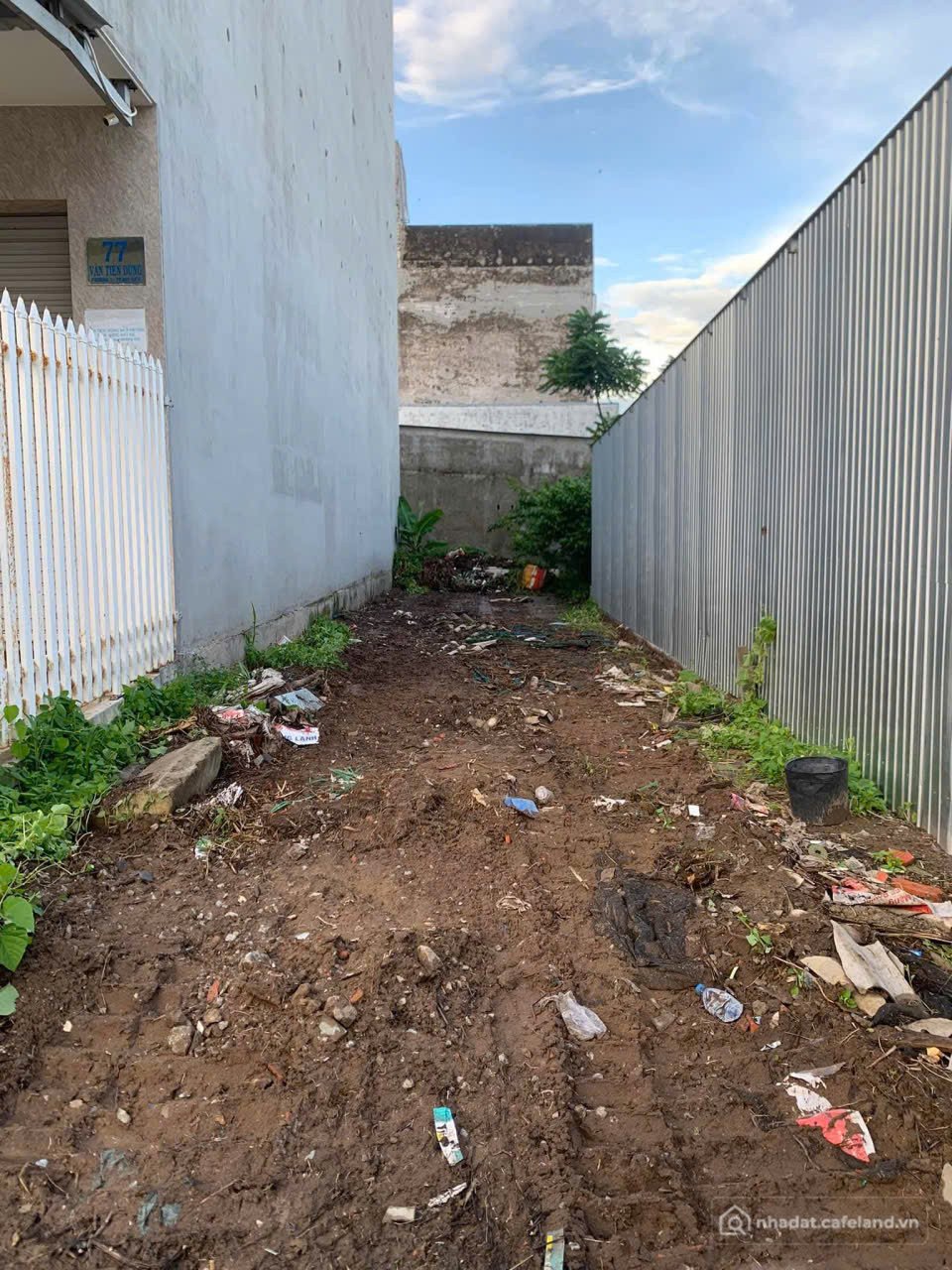 Bán đất thổ cư: Cần bán nền 4x20m, khu dân cư đong đúc, buông đuôi