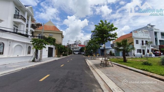 Bán biệt thự: BÁN CĂN BIỆT THỰ GẦN 200m2 NGANG 10m NGAY CÔNG VIÊN ĐẸP NHƯ HÌNH P