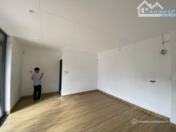 Bán nhà riêng: BÁN NHÀ GÓC 2 MẶT TIỀN PHẠM NGỌC THẠCH P9 TP VT.VỊ TRÍ ĐẸP - KHU 