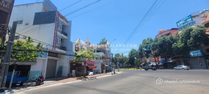 Bán nhà riêng: BÁN NHÀ KINH DOANH NGÃ 3 ĐỘI CẤN – LƯU LƯỢNG LỚN, DỄ KHAI THÁC