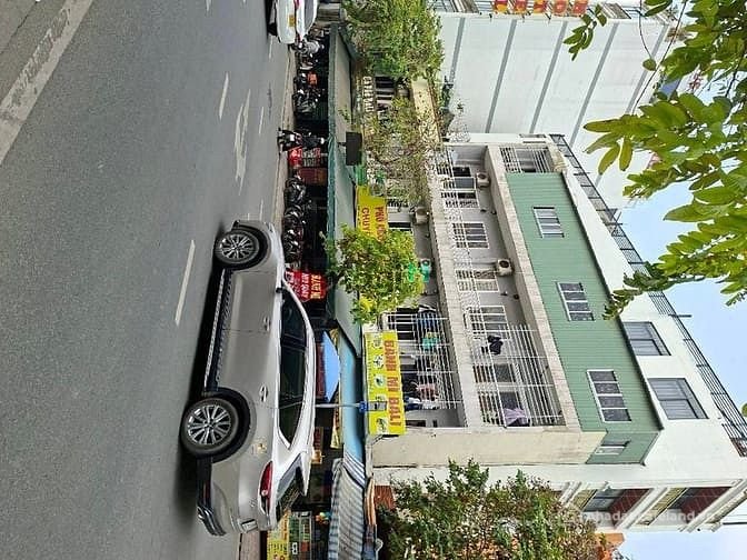 Bán nhà riêng: Nhà mặt tiền khu sân bay Hồng Hà Quận Tân Bình, 70m2, 5 tầng, 15.