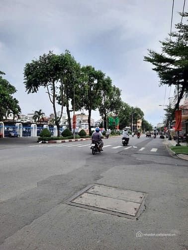 Bán nhà riêng: HIẾMGóc 2 MTKD Bình Phú & Đường Số 8 - 4x20m 5 tầng HĐ THUÊ 50t