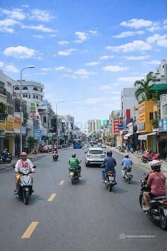 Bán nhà riêng: Siêu Phẩm Mặt Tiền Lạc Long Quân - Tân Bình - Vị trí Kinh Doanh s