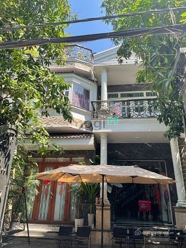 Bán biệt thự: Bán rẻ Biệt Thự 3 tầng, 310m2, hẻm 6m, cách MT Nguyễn Duy Trinh 10