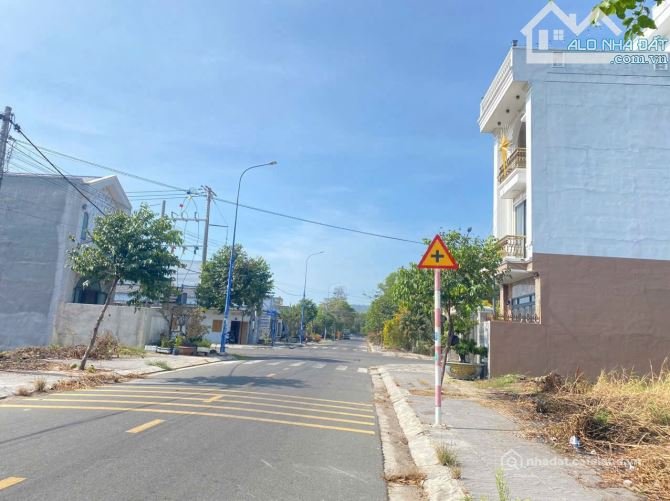 Bán đất thổ cư: ĐƯỜNG PHẠM NGỌC THẠCH- KHU Ô BÀN CỜ TÁI ĐỊNH CƯ PHƯỚC HẢI - ĐI B