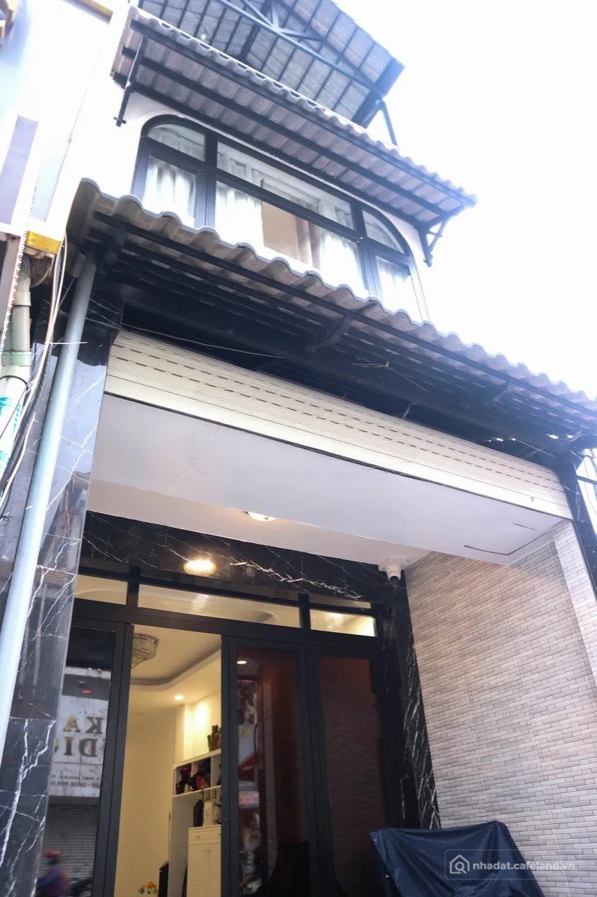 Bán nhà riêng: Bán nhà mặt tiền đường Nguyễn Kiệm, phường 4, Phú Nhuận. DT 3.5m 