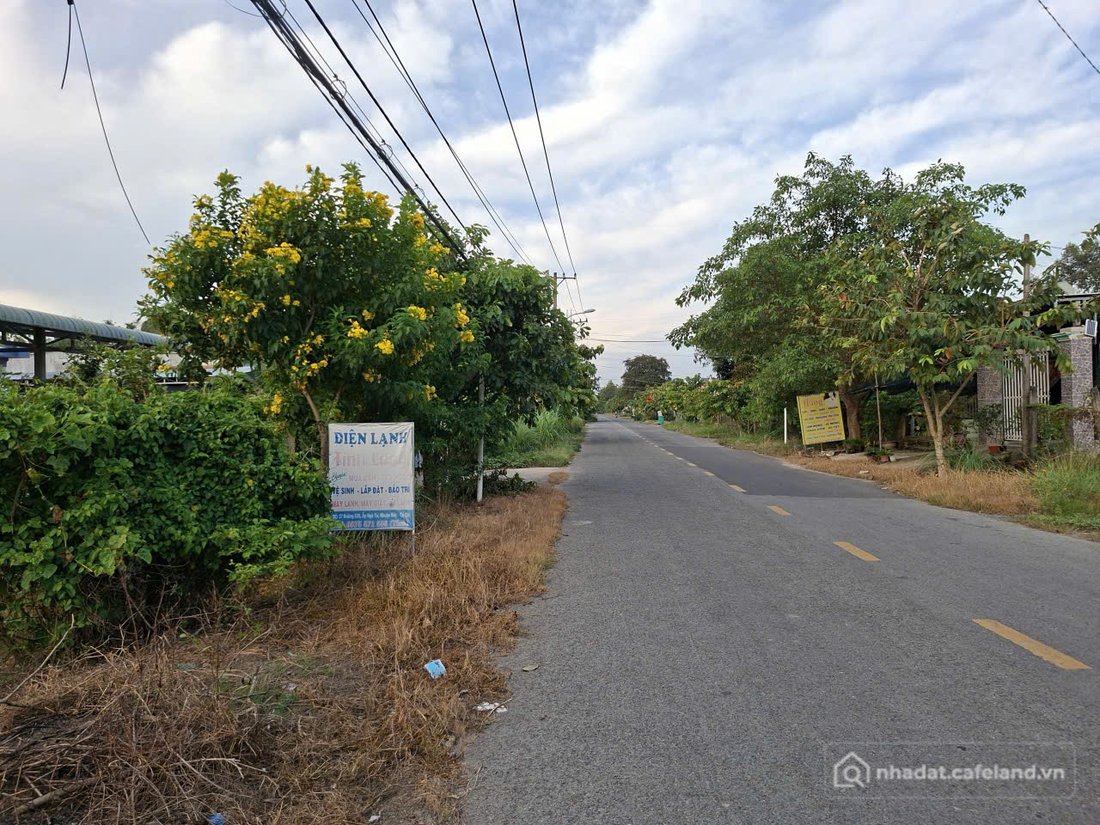 Bán đất thổ cư: Cần thanh lý gấp đất tại mặt tiền đường Phú Thuận- xã An Nhơn Tâ