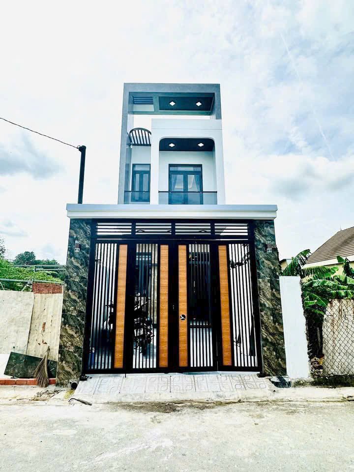 Bán nhà riêng: Bán Gấp Nhà Mới Xây – Thiết Kế Hiện Đại – Thủ Dầu Một - Khu Phố A