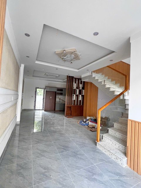 Bán nhà riêng: Bán nhà mặt tiền Mỹ Phước Tân Vạn