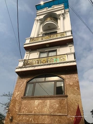 Bán căn hộ chung cư: Bán nhà Long Biên 46 x 6T, thang máy kinh doanh cho thuê dò