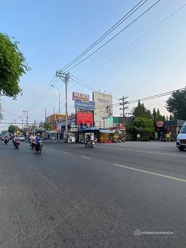 Bán căn hộ chung cư: Cho thuê căn góc 2 mặt tiền 10x30m kết cấu trệt, có chỗ để 