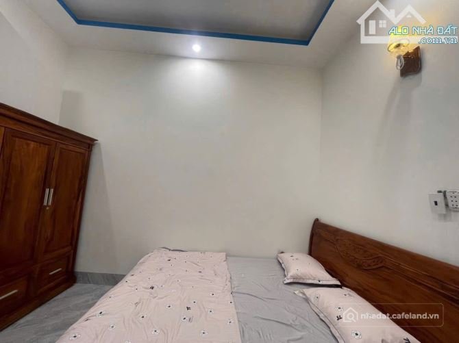 Bán nhà riêng: Bán căn nhà vườn và nhà yến với diện tích trên 1 sào tại Long Phư