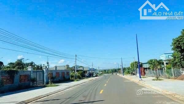 Bán đất thổ cư: Bán đất đường số 2 Tạ Văn Sáu - TT Đất Đỏ. Long Đất, DT 565m 12 