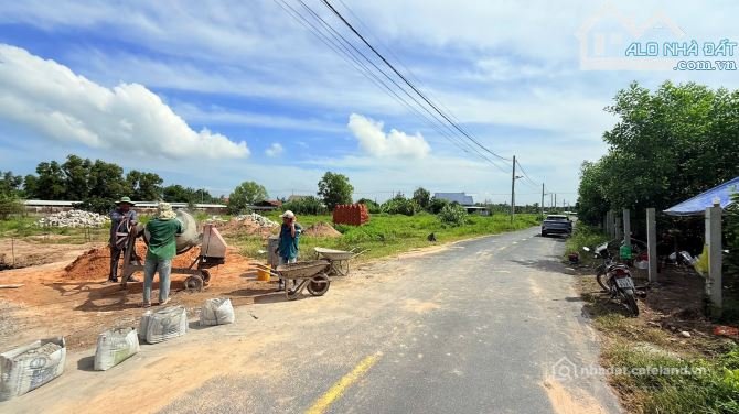 Bán đất thổ cư: Bán đất xã Phước Hải. TP HCM giá chỉ hơn 1 tỷ hướng đông nam đườ