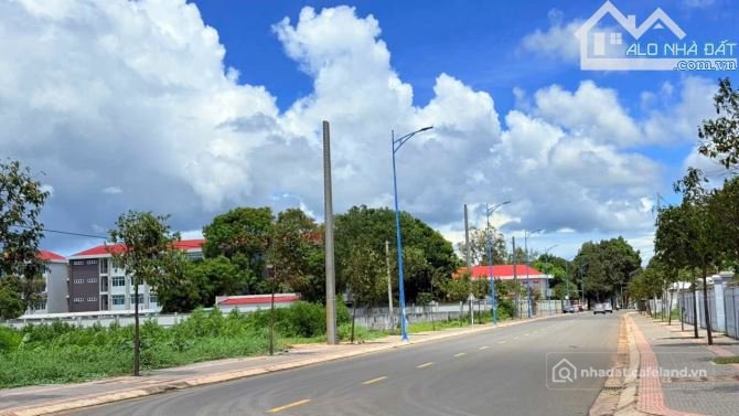 Bán đất thổ cư: BÁN LÔ ĐẤT ĐƯỜNG NHỰA VỈA HÈ DÂN CƯ - PHÙ HỢP KINH DOANH BUÔN BÁ