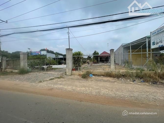 Bán đất thổ cư: bán lô đất 3000m2 mặt tiền quốc lộ 55 sát khu công nghiệp đất đỏ