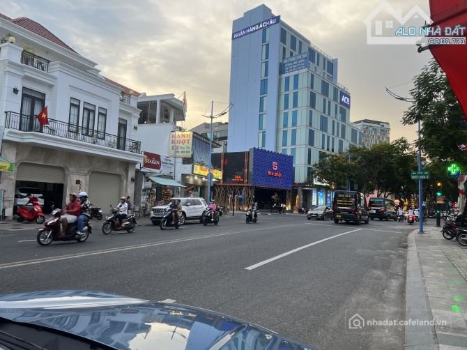 Bán nhà riêng: BÁN MẶT TIỀN HOÀNG HOA THÁM 702 M2 GIÁ 150TR/M2