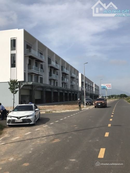 Bán nhà riêng: Bán hoặc cho thuê Căn Shophouse, Kdc Sonadezi Hữu Phước, Bà Rịa -