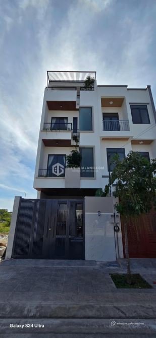 Bán nhà riêng: BÁN NHÀ 4 TẦNG MỚI, THIẾT KẾ ĐẸP & SANG TRỌNG_ KHU TÁI ĐỊNH CƯ 10