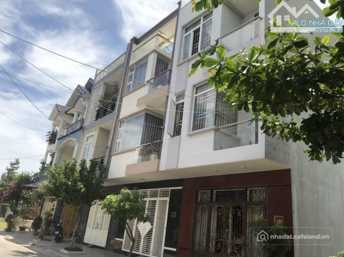 Bán nhà riêng: BÁN NHÀ 1 TRỆT 2 LẦU KIÊN CỐ, ĐƯỜNG RỘNG 23M_KHU NHÀ Ở QUANG HƯNG