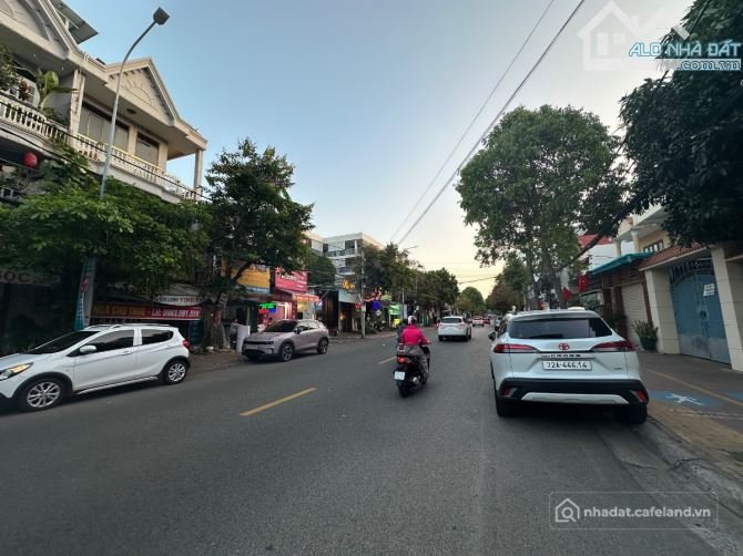 Bán nhà riêng: BÁN NHÀ 1 TRỆT 2 LẦU MẶT TIỀN ĐƯỜNG HUYỀN TRÂN CÔNG CHÚA – KHU VỰ