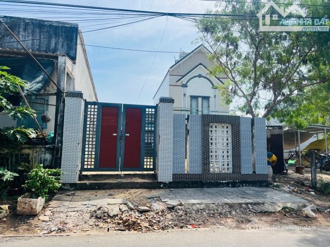 Bán đất thổ cư: Mặt tiền Lý Thường Kiệt- Thị trấn Phước Hải- cách bãi tắm quảng 