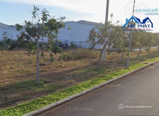 Bán kho, nhà xưởng: Bán đất khu công nghiệp Châu Đức Bà Rịa Vũng Tàu 13000m2 đã