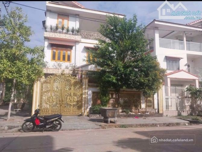 Bán biệt thự: Bán biệt thự đơn lập 2 mặt tiền Hùng Vương Bà Rịa