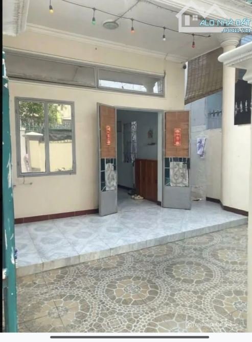 Bán nhà riêng:  BÁN ĐẤT TẶNG NHÀ C4 – HẺM Ô TÔ NGUYỄN TRI PHƯƠNG, P.7 – DT: 120