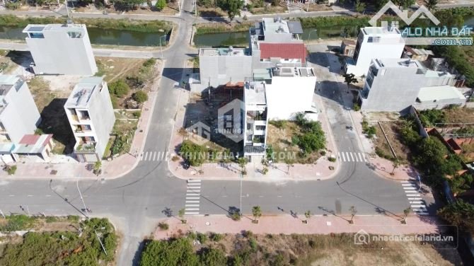 Bán đất thổ cư: Bán đất tái định cư Phường 10 – đường 13m có vỉa hè – khu dân tr