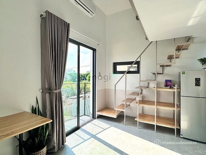 Nhà hàng - Khách sạn: Phòng gác có ban công riêng mới xây gần Làng Đại Học, Vinh