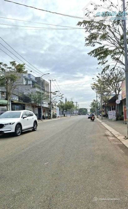 Bán đất thổ cư: Bán gấp 115m2 (Ngang 5 dài 23m) MT Lý Thường Kiệt - TT Ngãi Giao