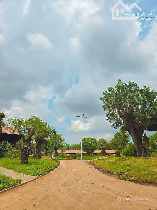 Bán đất thổ cư: KHU DU LỊCH VIEW THÁC THIÊN NHIÊN TUYỆT ĐẸP, THỔ CƯ KHỦNG, LIỀN 