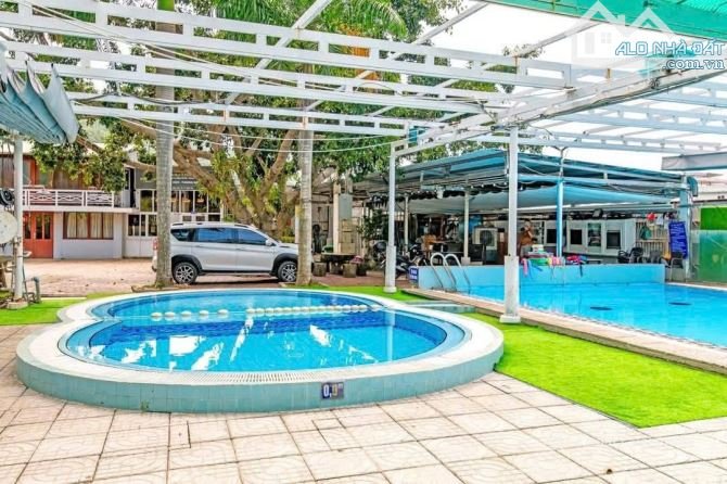 Bán nhà hàng - Khách sạn: KHU NGHỈ DƯỠNG ĐANG KINH DOANH ỔN ĐỊNH – TRUNG TÂM VŨN