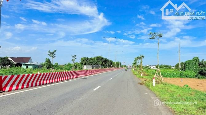 Bán đất thổ cư: MẶT TIỀN TRÁNH QUỐC LỘ 55 - NGAY KHU CÔNG NGHIỆP ĐẤT ĐỎ- BRVT D