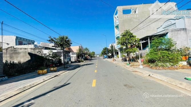 Bán đất thổ cư: MẶT TIỀN ĐƯỜNG TRẦN BÌNH TRỌNG - TÁI ĐỊNH CƯ PHƯỚC HẢI - CÁCH BI